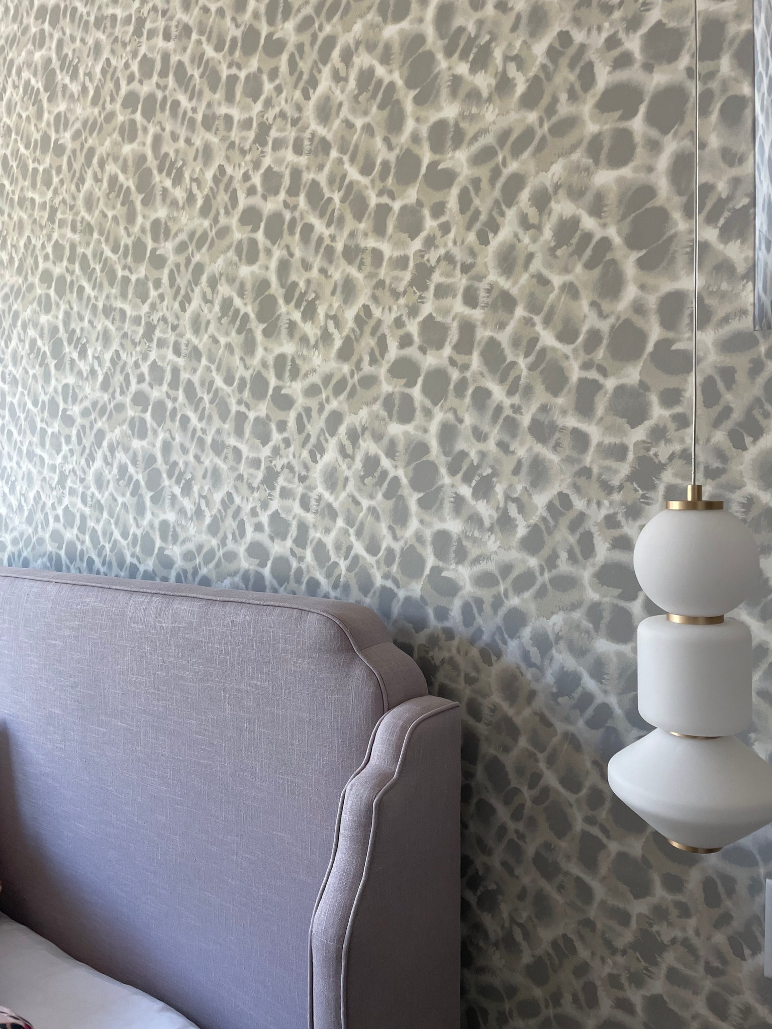 Ronal Redding  HO2163 Leopard Rosettes Wallpaper